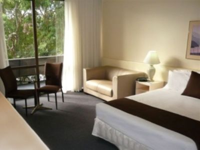 International 3* Frankston